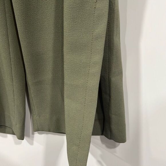 WHBM the wide leg crop green size 2 - Picture 4 of 11